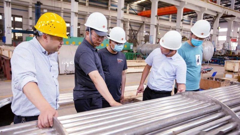工程塑料与金属材料：性能对比与应用解析